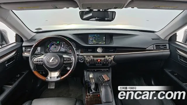 Lexus New ES300h id 2602058 из Кореи 8