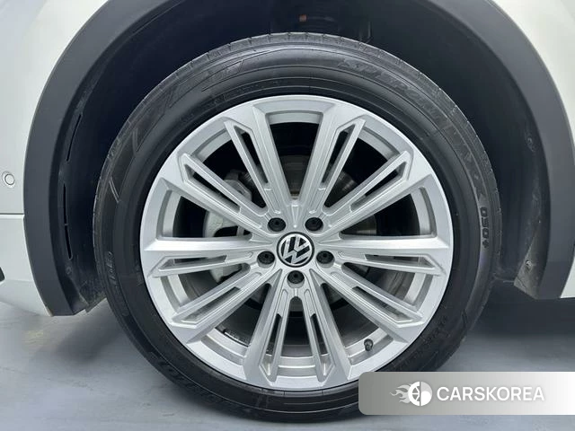 Volkswagen Tiguan L id 4277778 из Китая 8