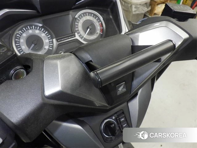 Honda FORZA id 4184454 из Японии 8