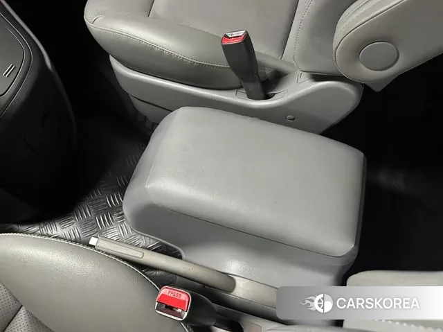 Hyundai The New Grand Starex id 3357240 из Кореи 8