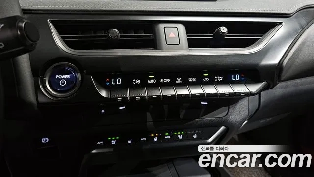 Lexus UX250h id 2911306 из Кореи 8