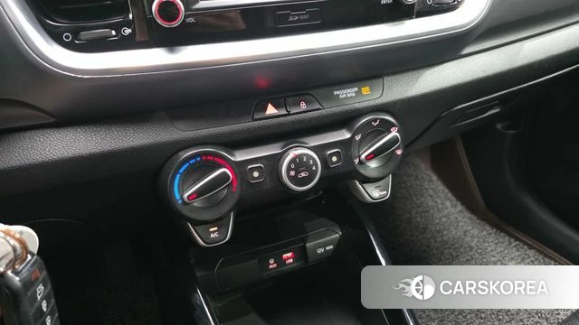 Kia Stonic id 4708759 из Кореи 8