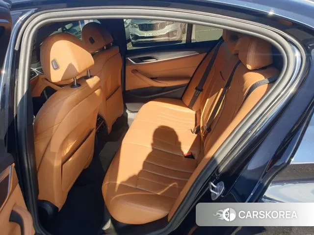 BMW 5 Series (G30) id 3403307 из Кореи 8