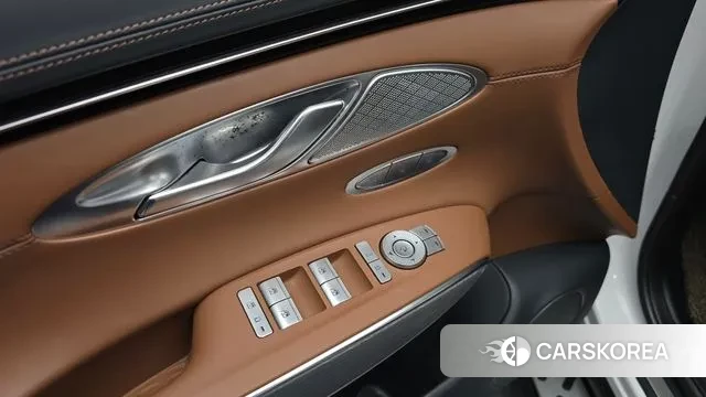 Genesis GV70 id 3741472 из Кореи 8