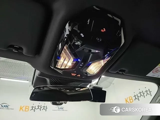 BMW 5 Series (G60) id 3689590 из Кореи 8