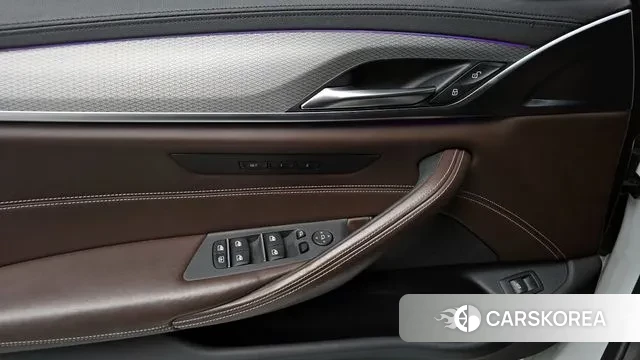 BMW 5 Series (G30) id 3766250 из Кореи 8