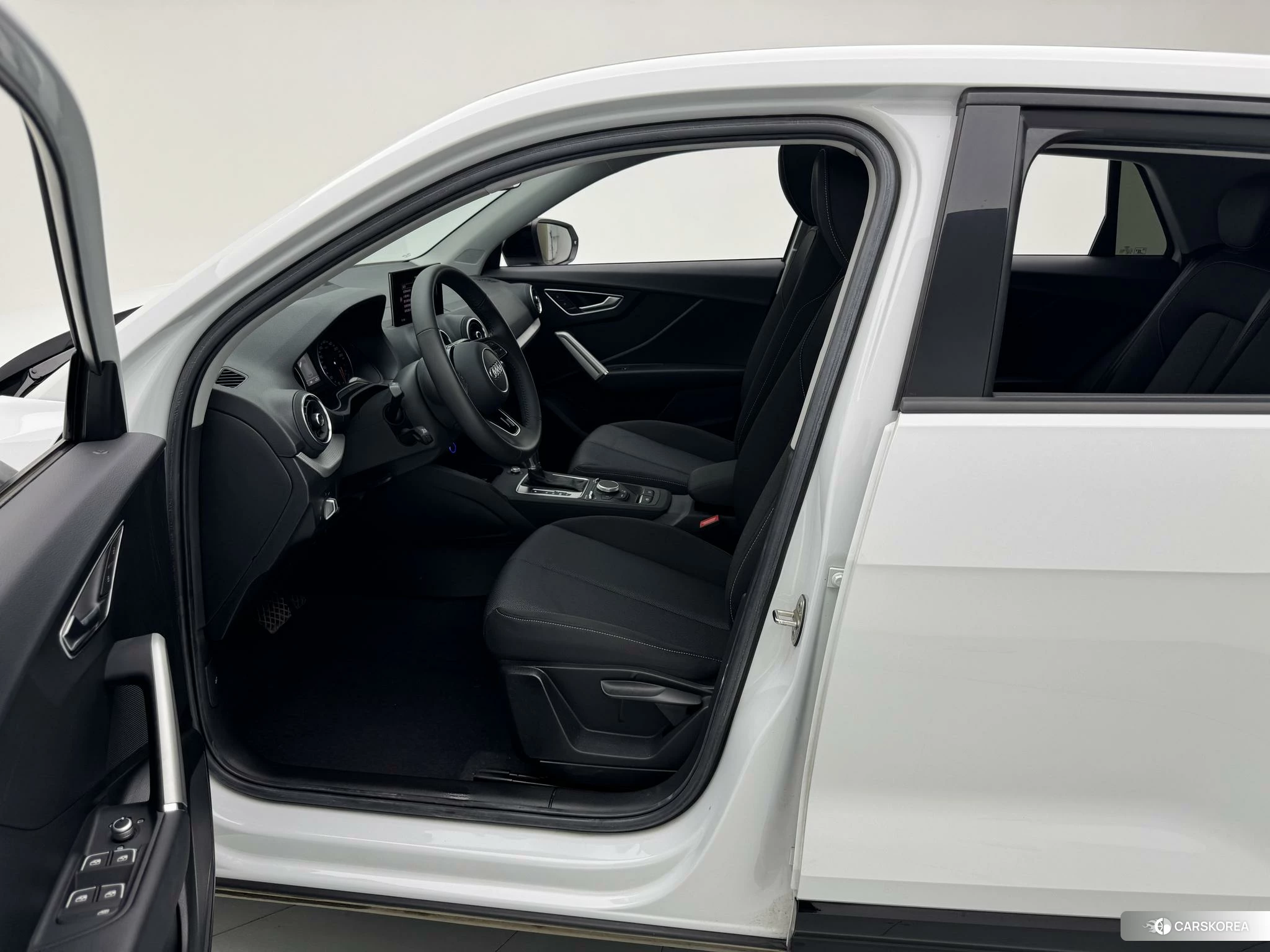 Audi Q2L id 4467901 из Китая 8