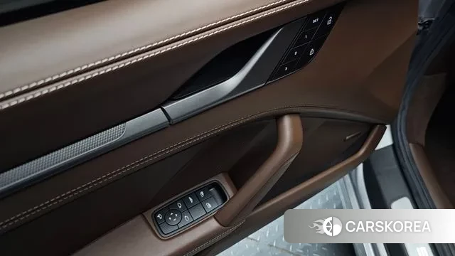 Porsche 911(992) id 3491803 из Кореи 8