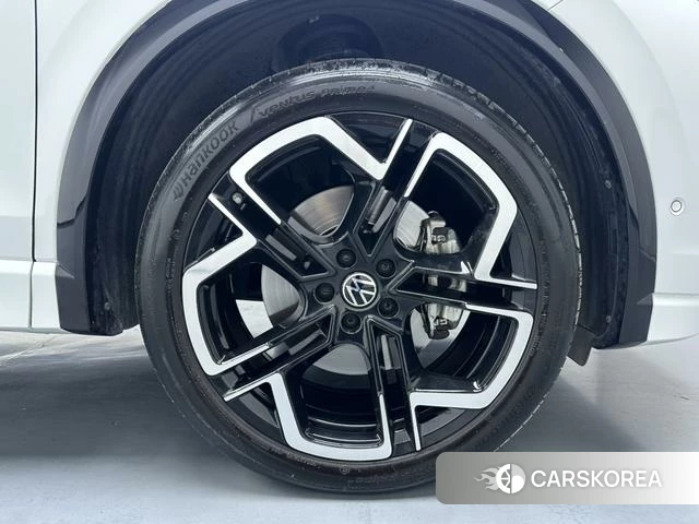 Volkswagen Tiguan L id 4259997 из Китая 8