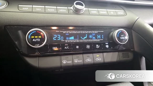 Hyundai Avante (CN7) id 3438985 из Кореи 8