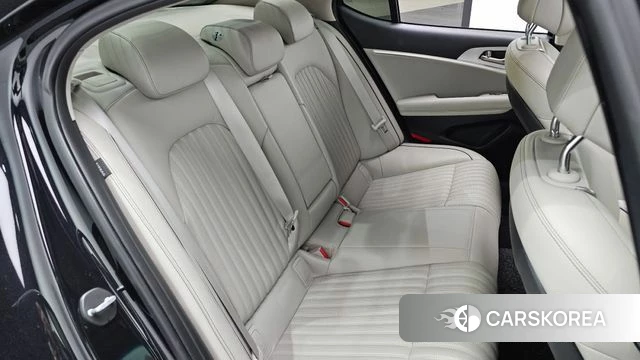 Genesis G70 id 3898939 из Кореи 8