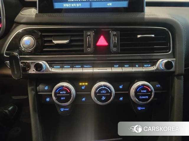 Genesis G70 id 4196914 из Кореи 8