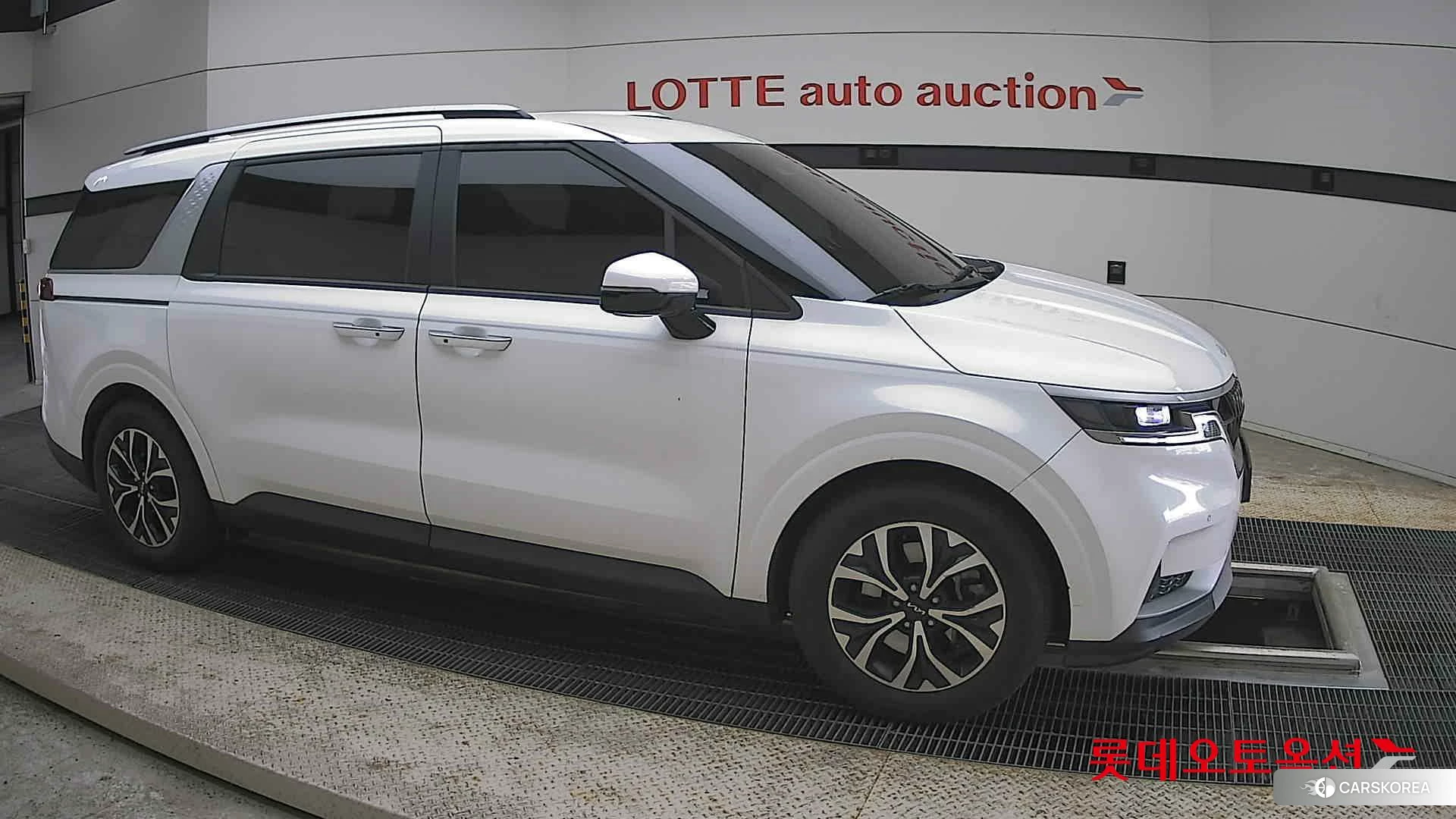 Kia Carnival id 4347340 из Кореи 8