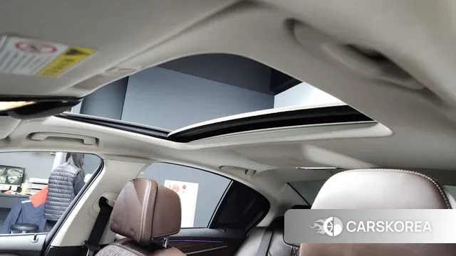 BMW 5 Series (G30) id 3368478 из Кореи 8