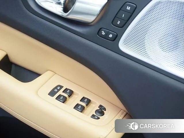 Volvo XC60 second Generation id 2900057 из Кореи 8