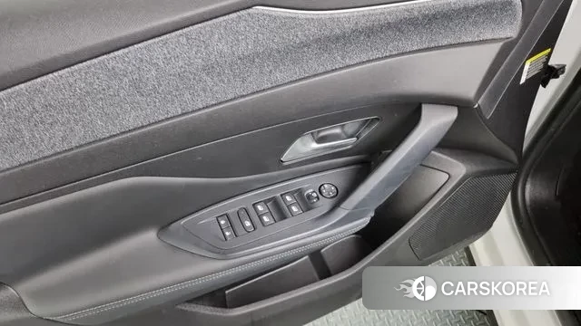 Peugeot 408 id 2905091 из Кореи 8