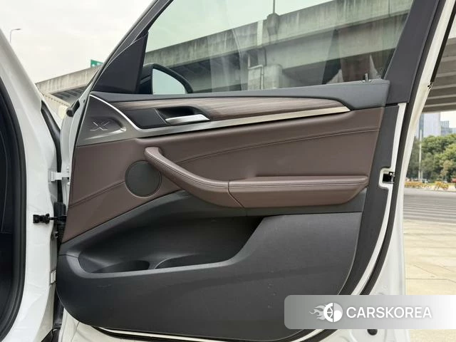 BMW X3 id 3857925 из Китая 8