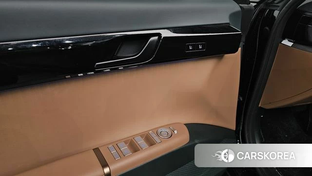 Hyundai Grandeur (GN7) id 3805607 из Кореи 8