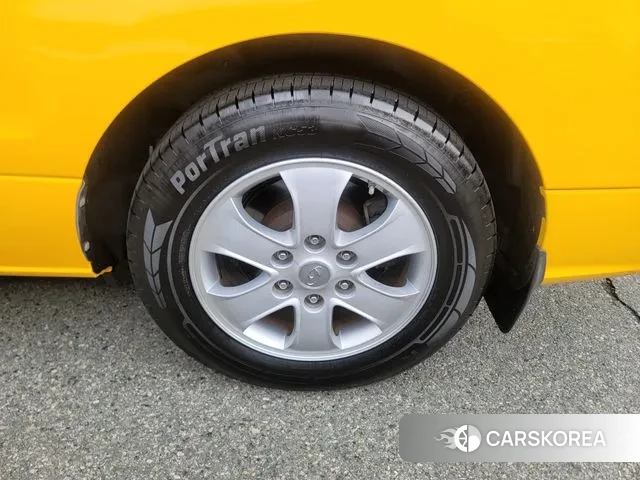 Hyundai The New Grand Starex id 3248874 из Кореи 8