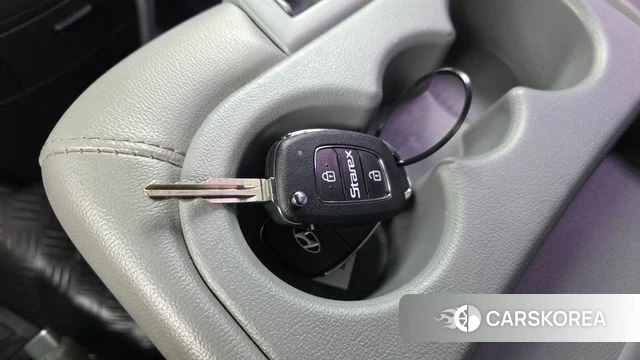 Hyundai The New Grand Starex id 3873523 из Кореи 8