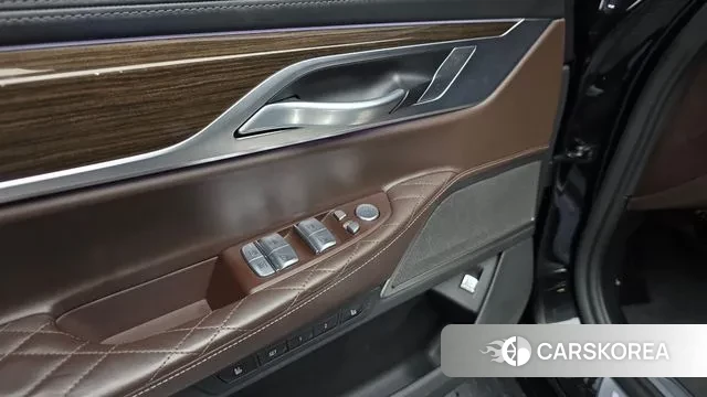 BMW 7 Series (G11) id 3478863 из Кореи 8