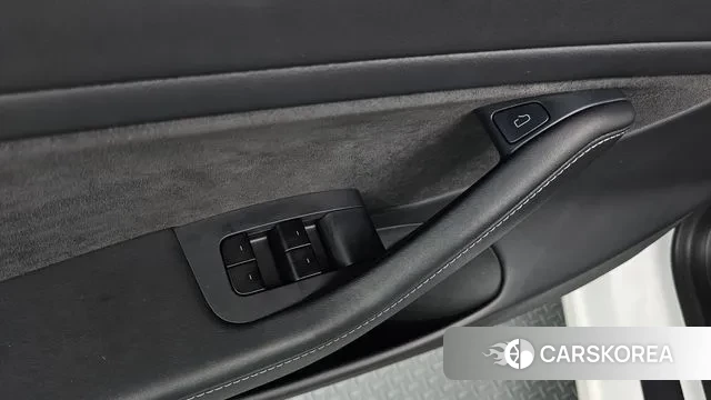 Tesla Model 3 id 3232713 из Кореи 8