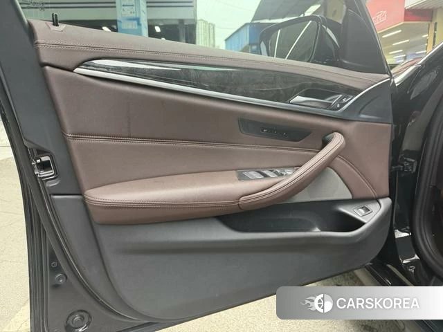 BMW 5 series id 4307377 из Китая 8