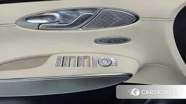 Genesis GV70 id 3788125 из Кореи 8