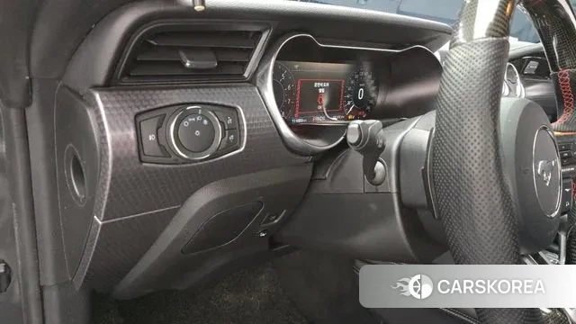 Ford Mustang id 3324831 из Кореи 8