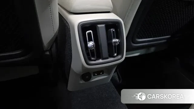 Volvo XC40 id 3700714 из Кореи 8