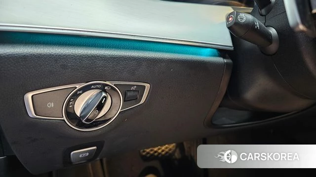 Mercedes-Benz E-Class W213 id 4637269 из Кореи 8