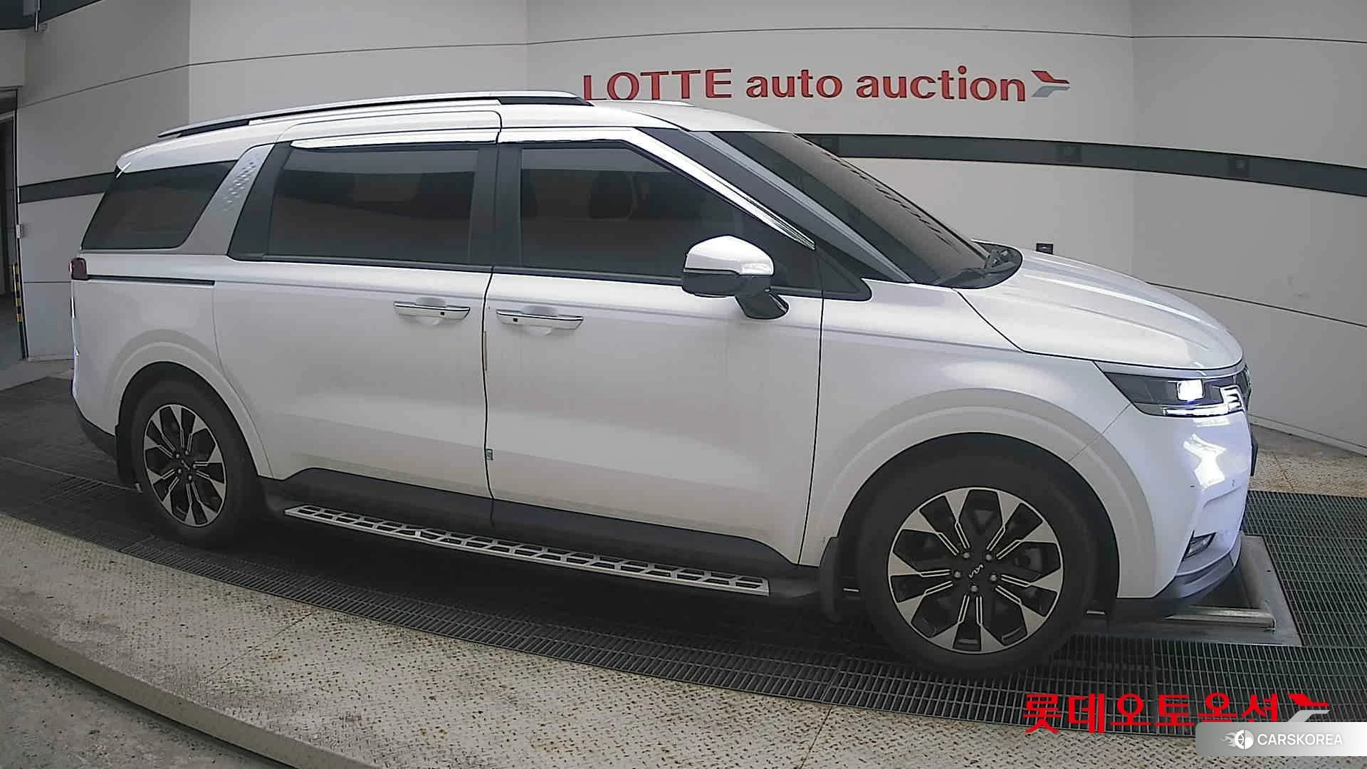 Kia Carnival id 4679376 из Кореи 8