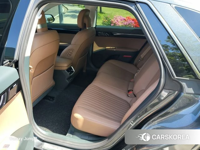 Hyundai Grandeur (GN7) id 4222549 из Кореи 8