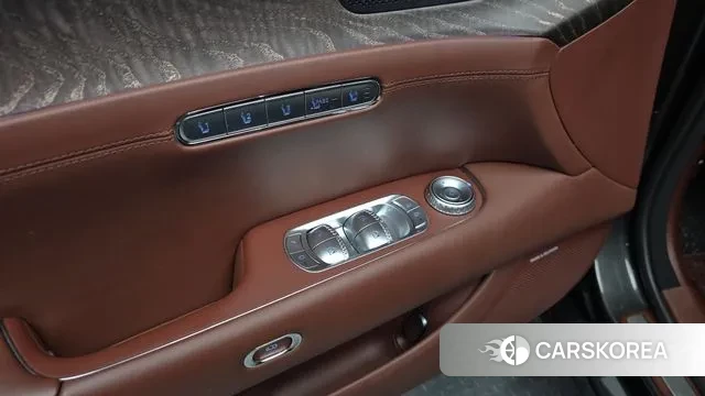 Genesis G90 (RS4) id 3740369 из Кореи 8