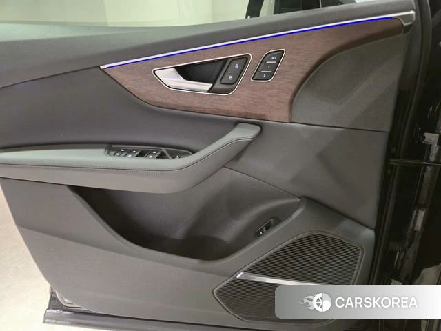 Audi Q7 id 4380732 из Китая 8