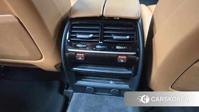 BMW 5 Series (G30) id 3455278 из Кореи 8