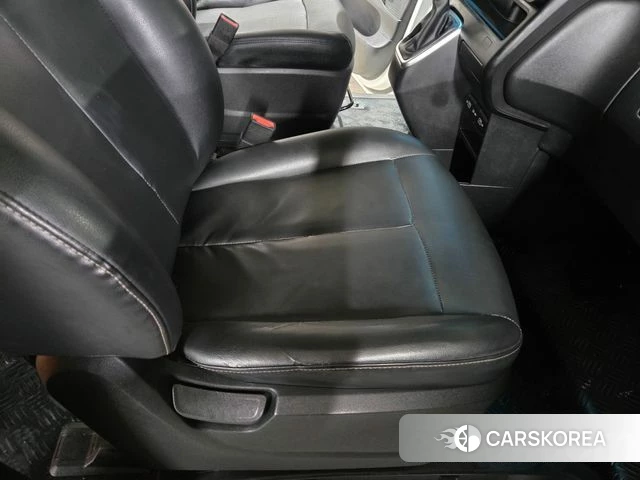 Hyundai Staria id 4395294 из Кореи 8