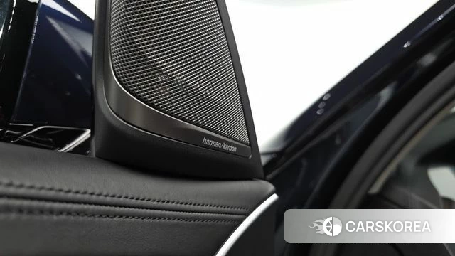 BMW 5 Series (G30) id 3904712 из Кореи 8