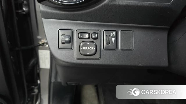 Toyota Prius C id 3867080 из Кореи 8