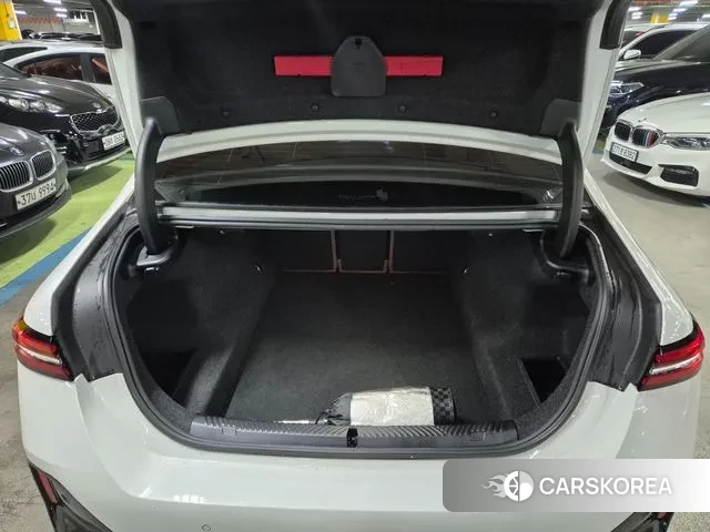 BMW 5 Series (G60) id 3619875 из Кореи 8