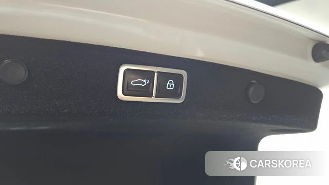 Hyundai Grandeur Hybrid (GN7) id 4395365 из Кореи 8