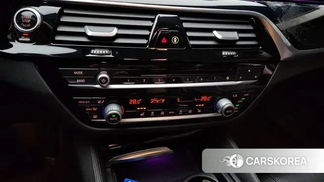 BMW 5 Series (G30) id 3391505 из Кореи 8