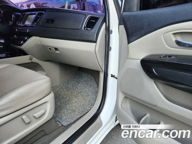 Kia The New Carnival id 2438279 из Кореи 8