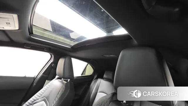 Lexus UX250h id 3593137 из Кореи 8