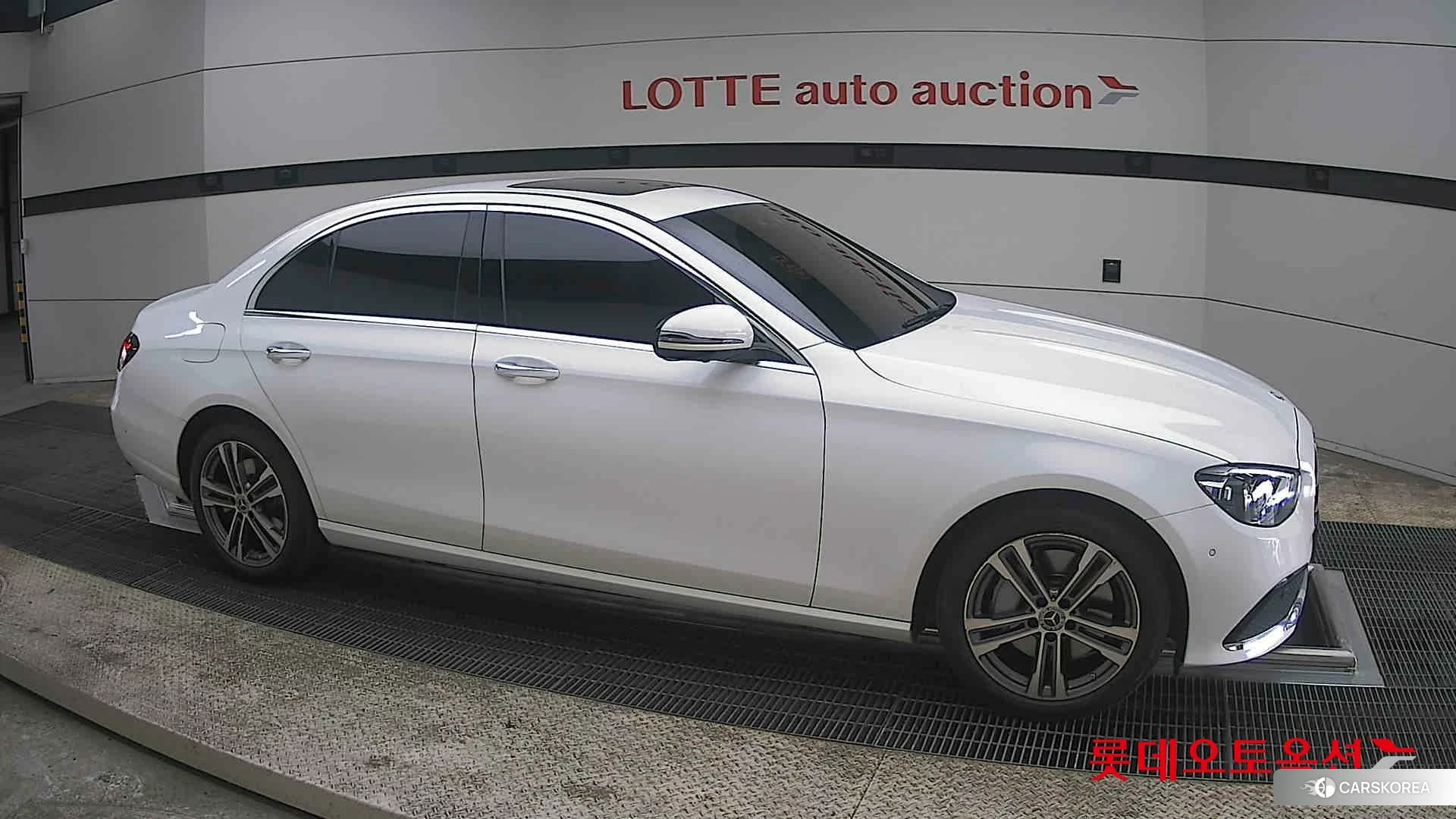 Mercedes-Benz Mercedes-Benz E350 4MATIC id 3875672 из Кореи 8