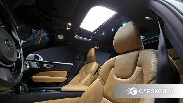 Volvo V60 Cross-Country 2nd Generation id 3885047 из Кореи 8