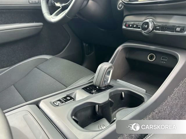 Volvo XC40 id 4208572 из Китая 8
