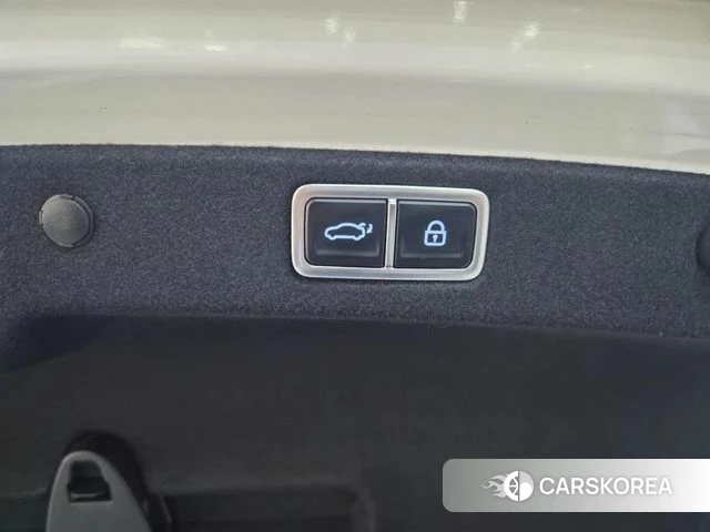Hyundai Grandeur Hybrid (GN7) id 3856449 из Кореи 8