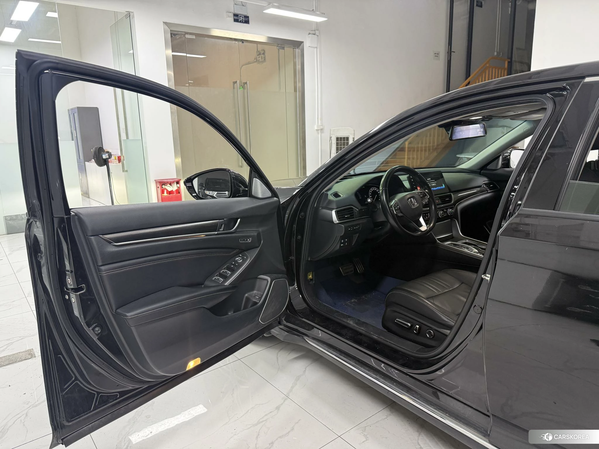 Honda Accord id 4453012 из Китая 8
