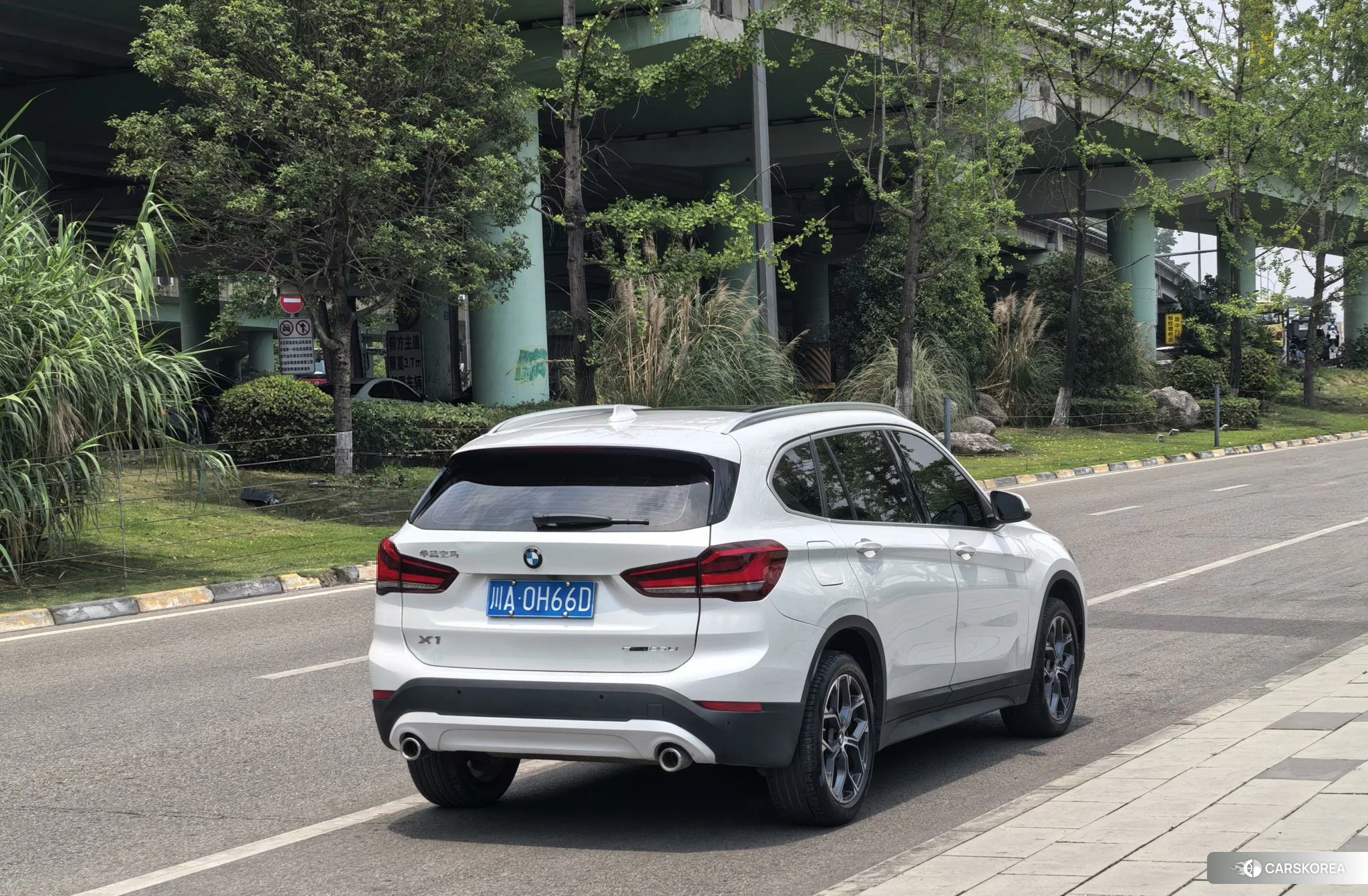 BMW X1 id 4512754 из Китая 8